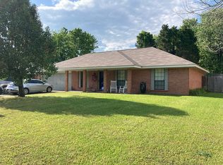 198 Oakdale Dr, Columbus, MS 39705