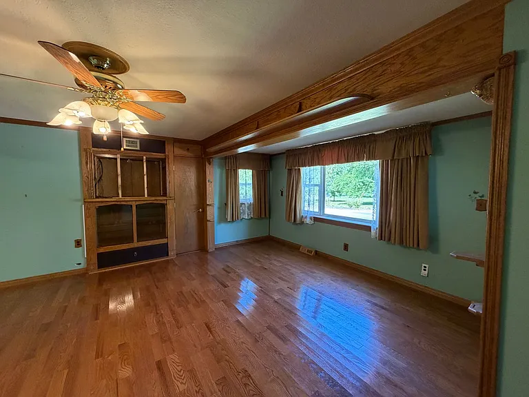 713 Dublin Ln — Photo 9