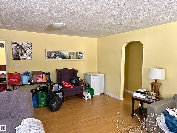 2nd image of 5035 49th Ave