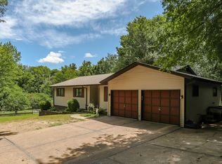 3 Prince Dr, Florissant, MO