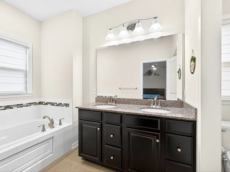 408 Fairmont Dr — Photo 28