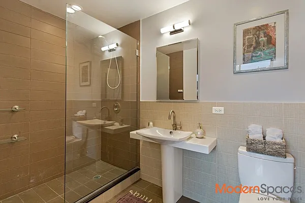 Sold by Modern Spaces | media 4