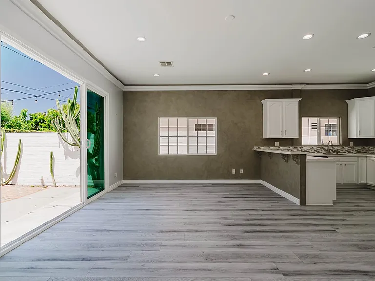 17908 Califa St — Photo 11