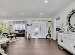 215 Deer Park Ave, Temple Terrace, FL 33617