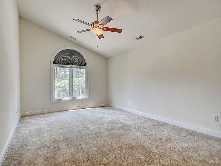 2224 W Berrie Cir — Photo 40