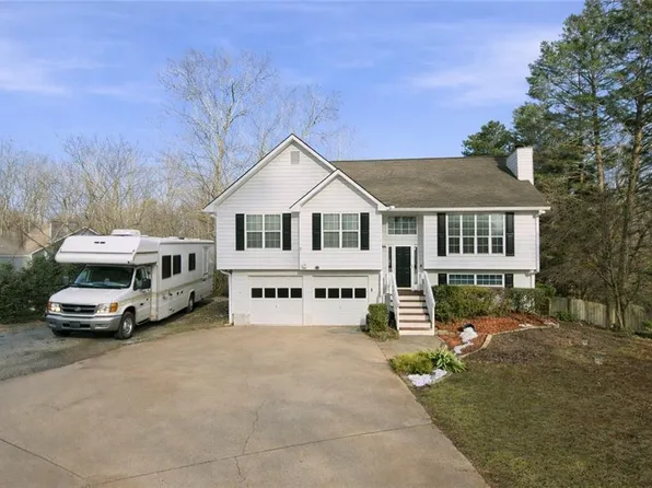 20 Miners Point SE, Acworth, GA 30102