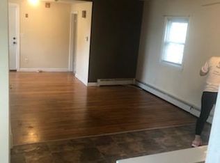41 Elm St, North Reading, MA 01864