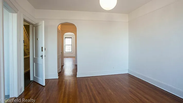 Rented by Garfield Realty  | media 18