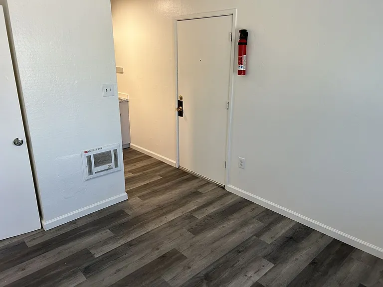 218 Mississippi St #D — Photo 6