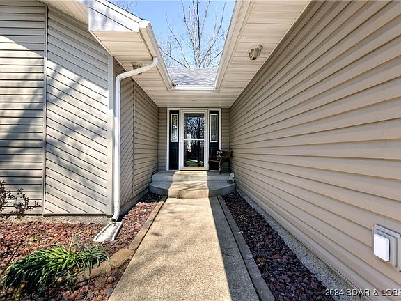 2nd image of 568 Grand Point Blvd