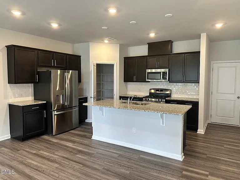 1505 Fruit Tree Ln — Photo 2