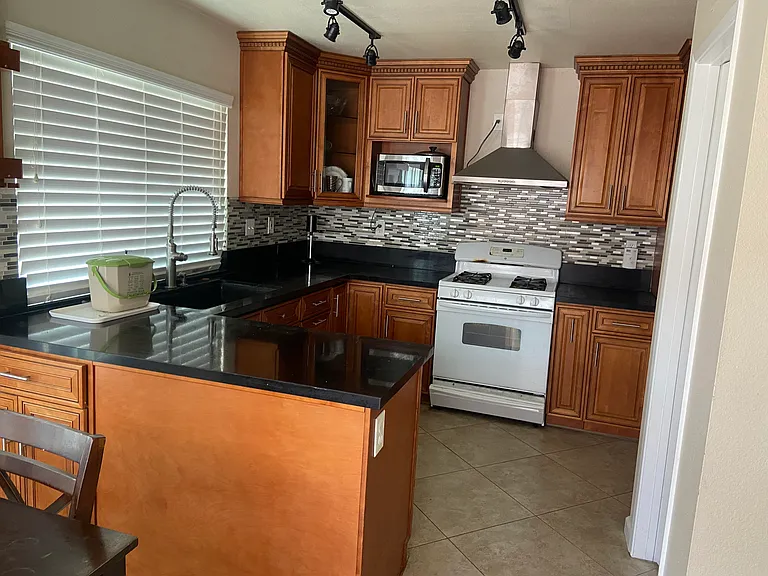 10695 Chinon Cir — Photo 12
