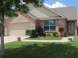 9027 Wild Rose Ln, Aubrey, TX 76227