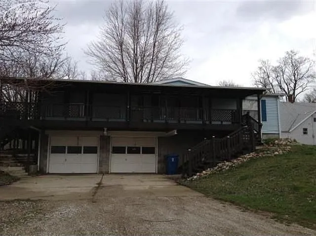 108 Warren St photo 1