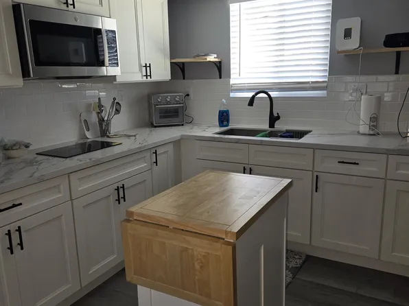(undisclosed Address), Los Angeles, CA 90047