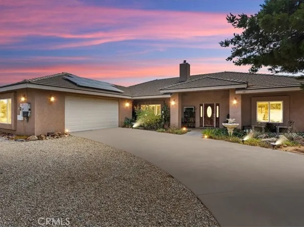 10271 Clover Dr, Oak Hills, CA 92344