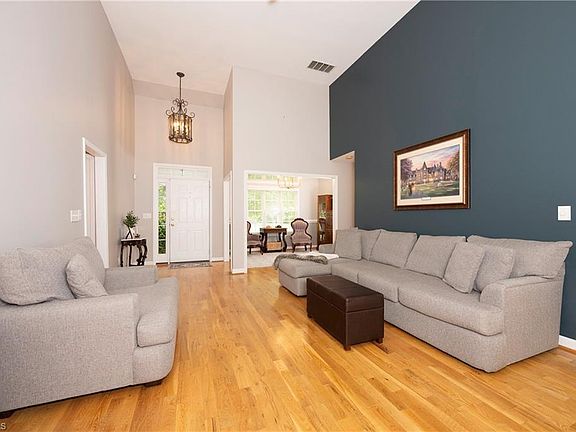 5th image of 144 High Meadows Rd
