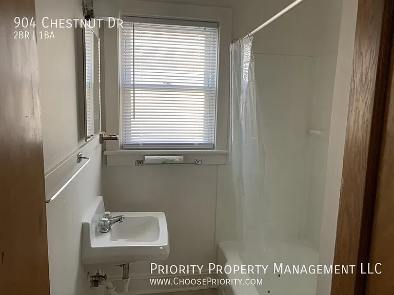 904 Chestnut Dr — Photo 10