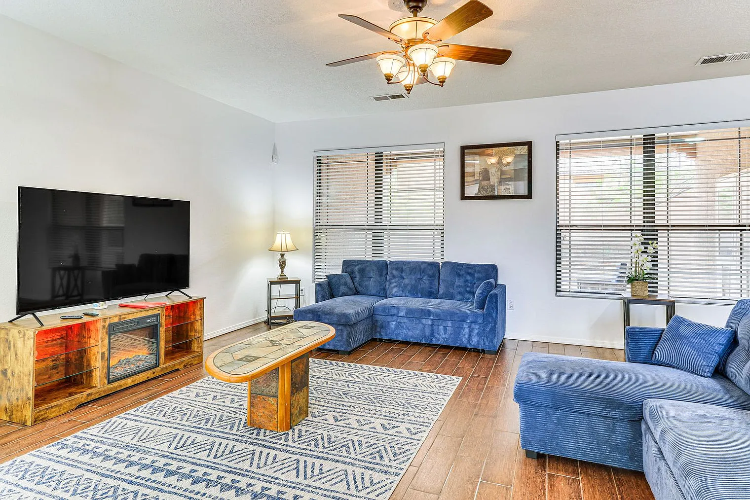 4 bed, 2.0 bath, 2992 sqft, $9,739 — Photo 1