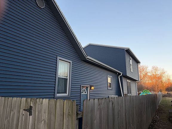 3rd image of 1522 Laharpe St