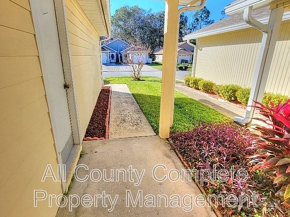 2nd image of 3861 Windridge Ct