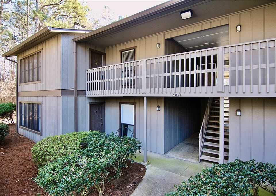 1st image of 402 Smokerise Cir SE