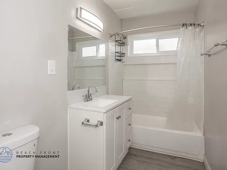 12236 Manor Dr. — Photo 6