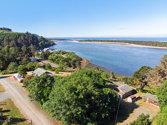 3rd image of Bayview Blvd