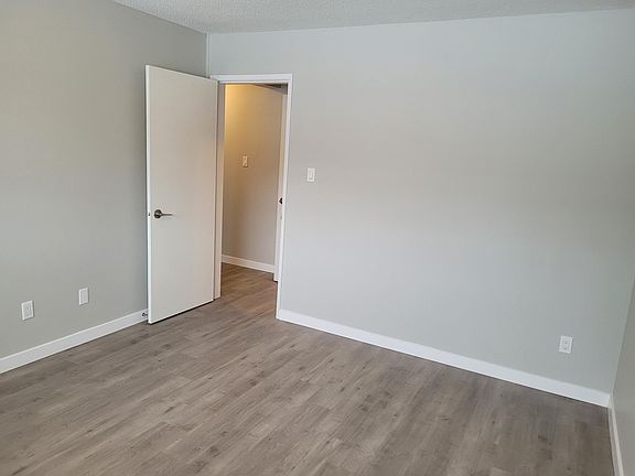 4th image of 10815 116th St NW #1BDR