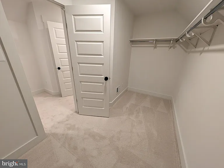1490 Thurston Rd — Photo 13
