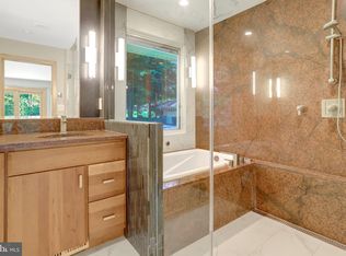 6030 Berwynd Rd, Fairfax, VA 22030