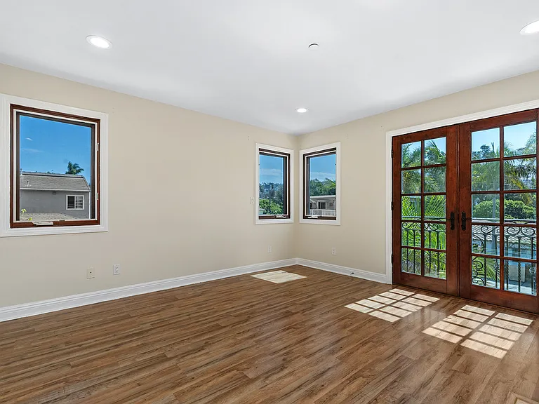 148 W Marquita #B — Photo 20