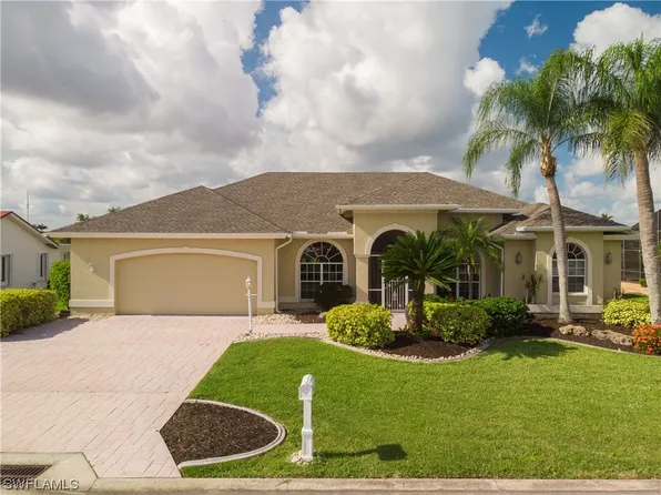 880 S Town And River Dr, Fort Myers, FL 33919