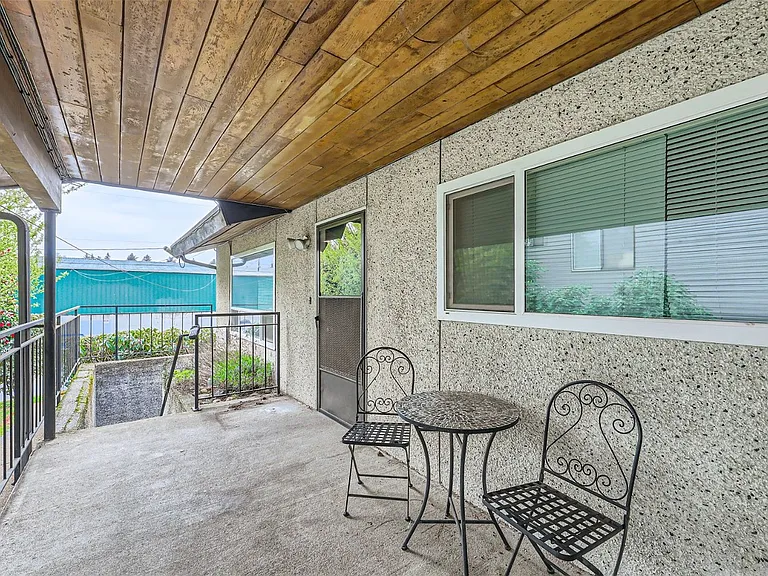 10708 Stone Ave — Photo 10