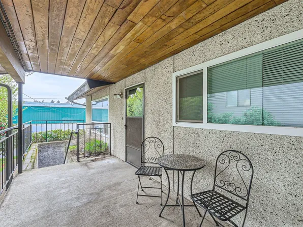 Charming 2bed/1bath Triplex Apartment in Seattle, WA!, 10710 Stone Ave N, Seattle, WA 98133