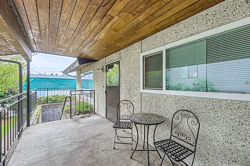Charming 2bed/1bath Triplex Apartment in Seattle, WA! Photo 1
