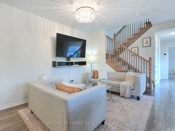 1148 Dragonfly Ave #403, Pickering, ON L1X 0H5