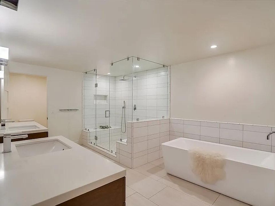 1st image of 6427 La Punta Dr