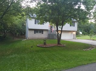 6513 Maple Ave, Spring Grove, IL 60081