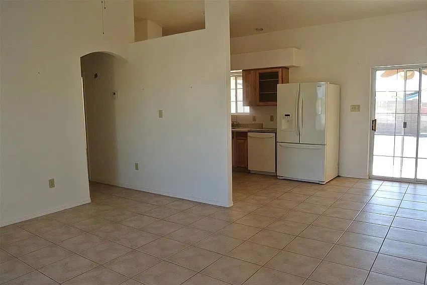 3 bed, 1346 sqft, $1,695 — Photo 3