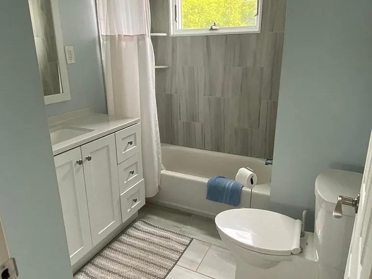 320 Dupont Ave — Photo 10