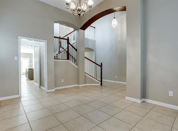 4th image of 2231 Wildrose Dr