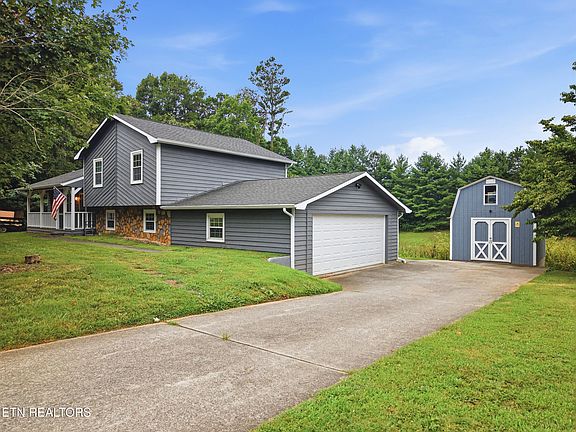 2nd image of 3017 Pleasant View Ave