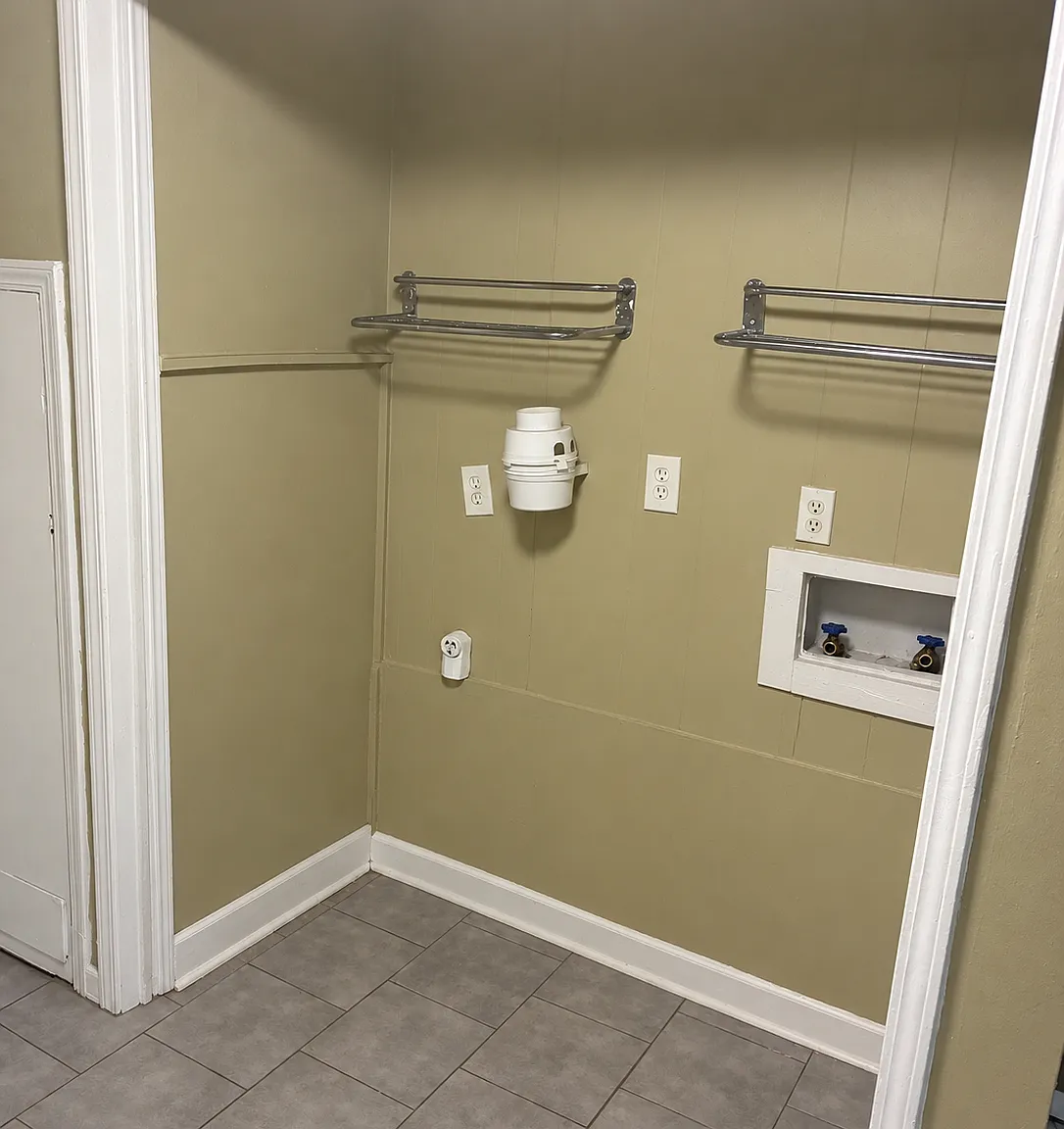 2356 Felton Avenue - 1 — Photo 3