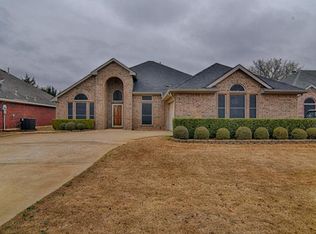 16 Equestrian Ct, Mansfield, TX 76063
