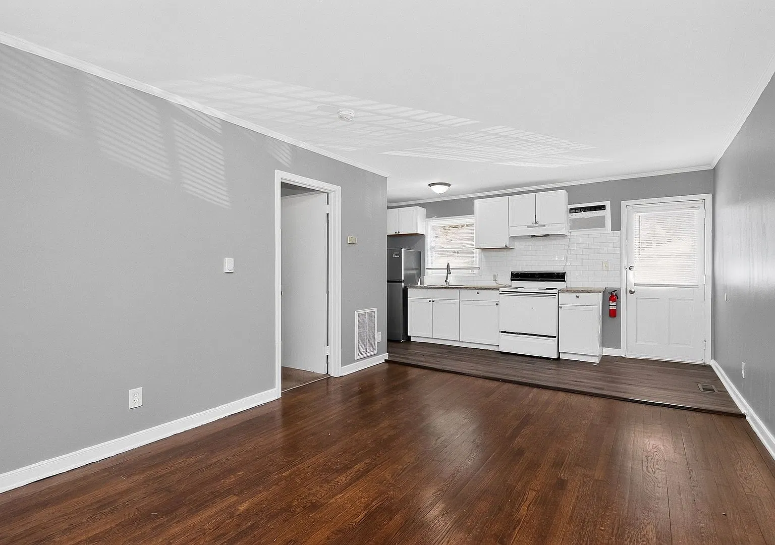 Cute 1-Bedroom in Cotswold! — Photo 4