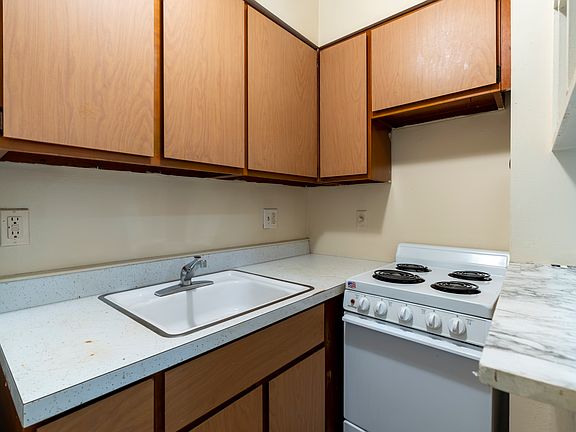 5th image of 323 Packard St APT 14