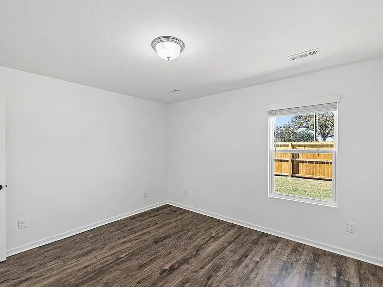 732 Short Leaf Ln — Photo 9