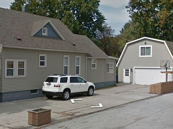 House / Garage / Shed View