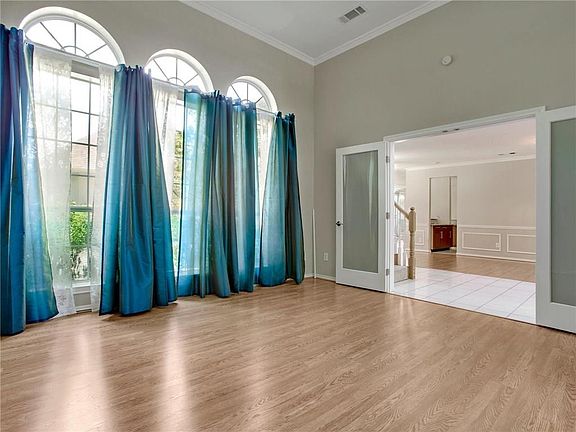 5th image of 3700 Nash Ln